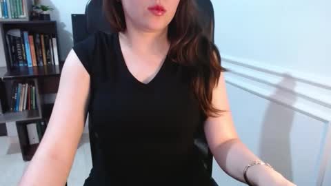 eduard_amun online show from February 10, 9:30 pm