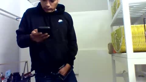 eduardo0084 online show from December 21, 3:20 pm