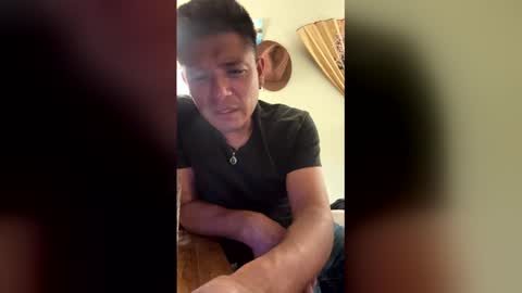 eduardo0084 online show from April 3, 9:07 am