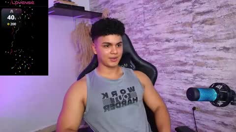 Snapshot of edward__clarck chatting on September 18, 2:57 am EDWARD CLARCK online show from September 18, 2:57 am