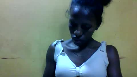 edwige770943 online show from April 20, 6:31 pm