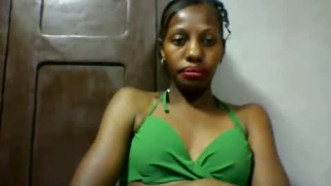 edwige770943 online show from May 16, 6:21 am