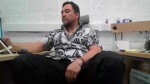 Snapshot of edwill13 chatting on April 20, 9:34 am EdM online show from April 20, 9:34 am