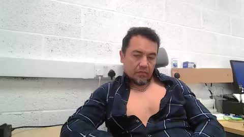 Snapshot of edwill13 chatting on April 21, 8:20 am EdM online show from April 21, 8:20 am