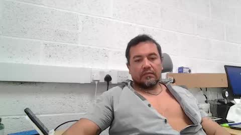 Snapshot of edwill13 chatting on April 28, 7:57 am EdM online show from April 28, 7:57 am