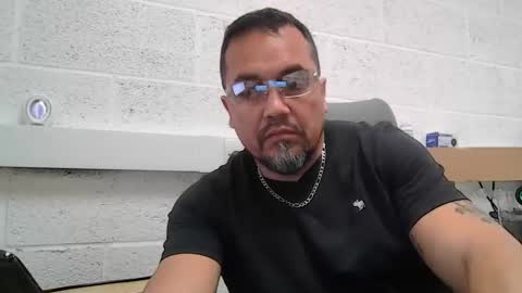 Snapshot of edwill13 chatting on May 15, 10:00 am EdM online show from May 15, 10:00 am