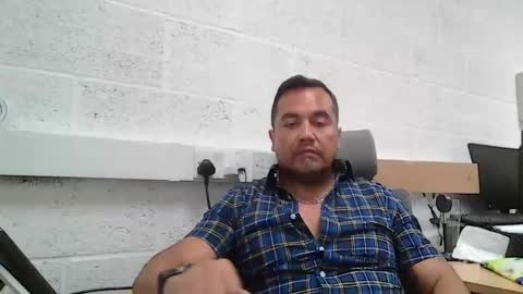 Snapshot of edwill13 chatting on May 28, 11:18 am EdM online show from May 28, 11:18 am