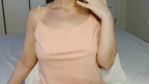 Snapshot of eelena4kiss chatting on June 4, 8:04 pm eelena4kiss online show from June 4, 8:04 pm