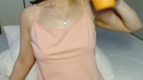 Snapshot of eelena4kiss chatting on June 9, 10:49 am eelena4kiss online show from June 9, 10:49 am