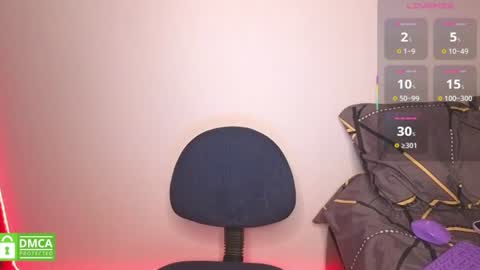 Snapshot of eemiiert_ chatting on June 14, 7:27 pm eemiiert_ online show from June 14, 7:27 pm