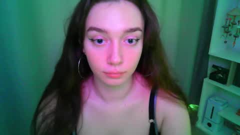 Snapshot of effie_balconii chatting on October 17, 11:24 am effie_balconii online show from October 17, 11:24 am