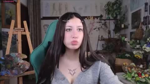 effiemeowley online show from April 15, 9:49 am