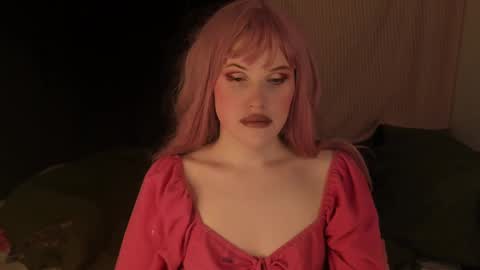 Effie Mur online show from December 6, 4:17 pm