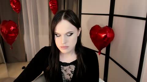 Effie Mur online show from February 14, 11:01 pm