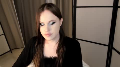 Effie Mur online show from March 7, 4:59 pm