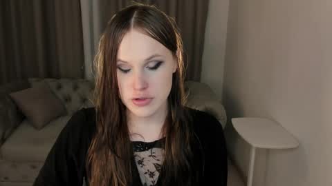 Snapshot of effiemur chatting on April 25, 9:23 pm Effie Mur online show from April 25, 9:23 pm