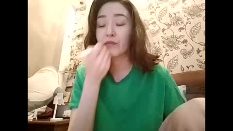 Effy online show from March 22, 4:32 pm