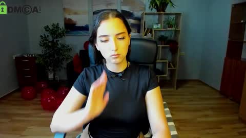 Snapshot of effy_royse chatting on February 15, 7:51 am Effy Royse online show from February 15, 7:51 am