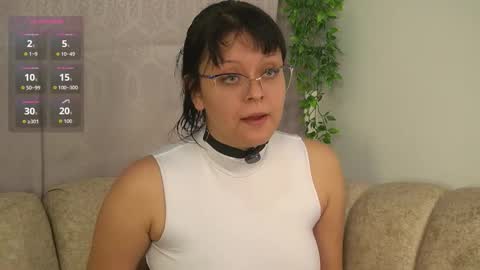 Snapshot of effystone777 chatting on February 7, 2:15 am effystone777 online show from February 7, 2:15 am