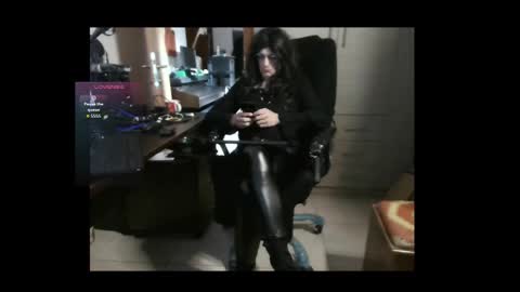 efi_crossou online show from November 22, 11:48 pm