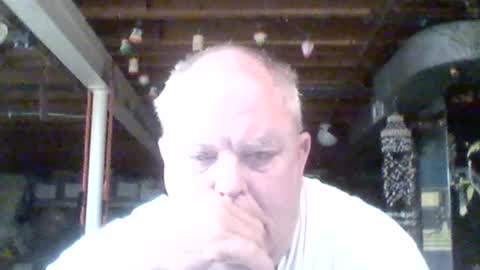 Snapshot of efriff chatting on July 8, 10:20 am efriff online show from July 8, 10:20 am