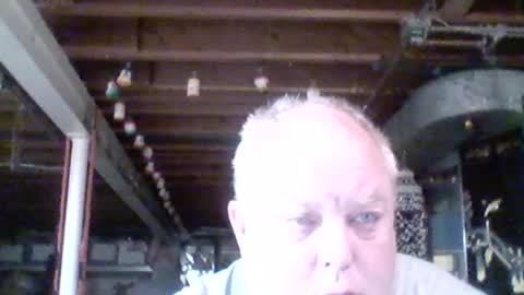 Snapshot of efriff chatting on July 13, 10:40 am efriff online show from July 13, 10:40 am