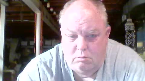 Snapshot of efriff chatting on July 28, 10:32 am efriff online show from July 28, 10:32 am