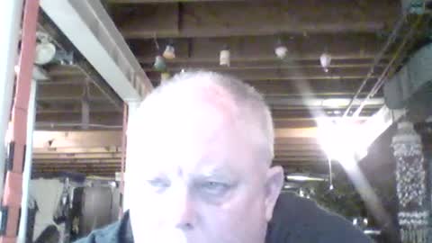 Snapshot of efriff chatting on July 31, 8:52 pm efriff online show from July 31, 8:52 pm