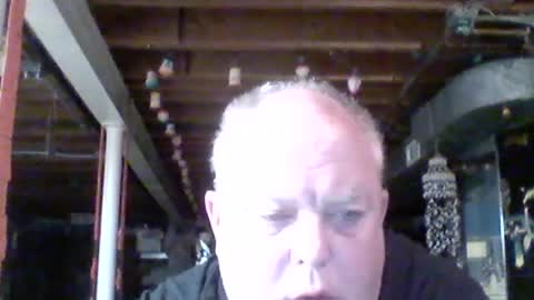 Snapshot of efriff chatting on August 1, 1:21 pm efriff online show from August 1, 1:21 pm