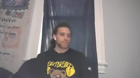 Snapshot of ehusband chatting on May 15, 4:47 pm Ace Wit Da Face online show from May 15, 4:47 pm