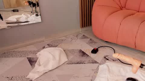 Eilin online show from December 22, 4:17 pm