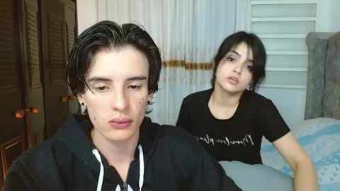 Snapshot of eimy_andres chatting on November 16, 10:43 am eimy_andres online show from November 16, 10:43 am