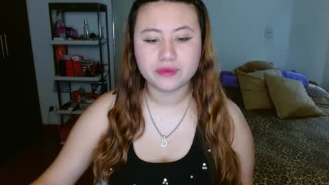 EIMY   MODEL INDEPENDENT online show from December 3, 8:50 pm