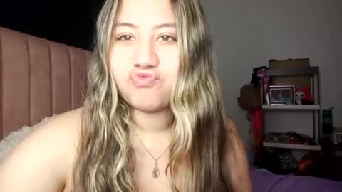 EIMY   MODEL INDEPENDENT online show from September 19, 12:12 am