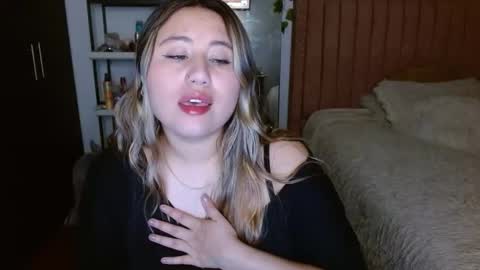 Snapshot of eimy_collin chatting on April 26, 5:38 am EIMY MODEL INDEPENDENT online show from April 26, 5:38 am