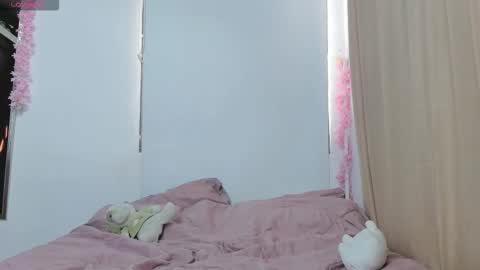 Snapshot of eimy_leny_ chatting on September 22, 8:22 pm EIMY online show from September 22, 8:22 pm