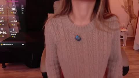 Snapshot of eimy_rose1 chatting on May 16, 12:15 pm Eimy rose online show from May 16, 12:15 pm