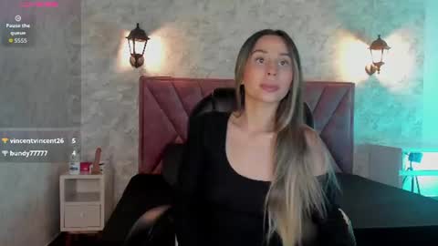 Snapshot of eimy_rose1 chatting on June 30, 12:28 pm Eimy rose online show from June 30, 12:28 pm