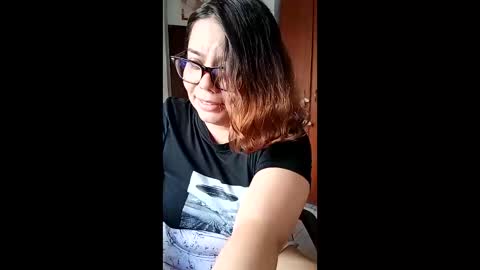 Snapshot of eimy_saenzz chatting on April 18, 9:26 pm eimy_saenzz online show from April 18, 9:26 pm