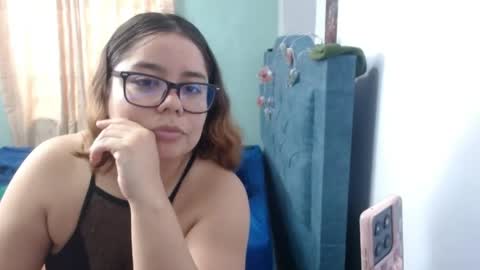 Snapshot of eimy_saenzz chatting on May 31, 4:14 pm eimy_saenzz online show from May 31, 4:14 pm