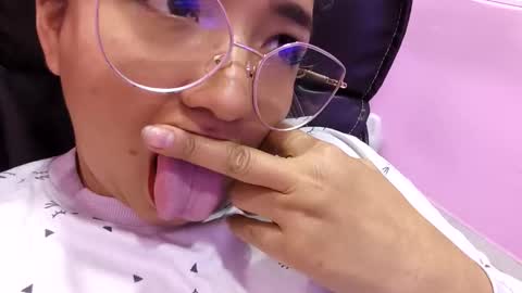 Snapshot of eireneninon chatting on November 29, 9:23 am Eirene online show from November 29, 9:23 am