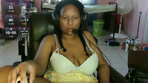 Eirondra Valeen online show from May 23, 12:09 pm
