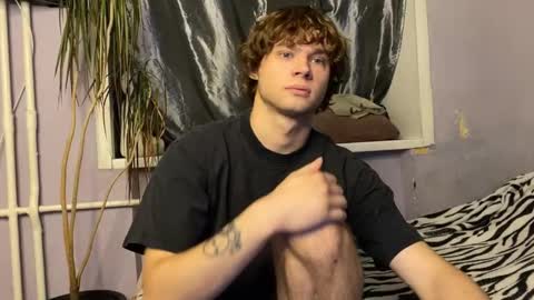 Eitan online show from November 6, 3:02 pm