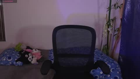 Snapshot of eithan_jonnes chatting on May 4, 10:28 pm Eithan online show from May 4, 10:28 pm