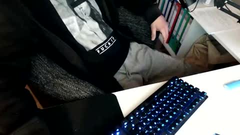 ejakules online show from April 6, 6:31 pm