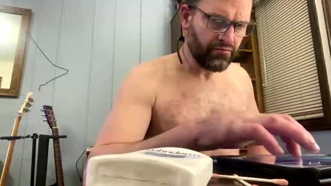 Snapshot of ejbooker11 chatting on February 1, 7:36 am PiedPiper online show from February 1, 7:36 am