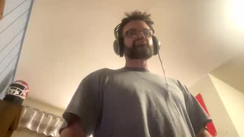 Snapshot of ejbooker11 chatting on March 16, 6:50 am PiedPiper online show from March 16, 6:50 am