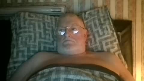 eketman1964 online show from February 28, 12:33 am