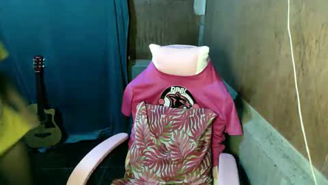 el_clovirr online show from September 30, 3:44 am