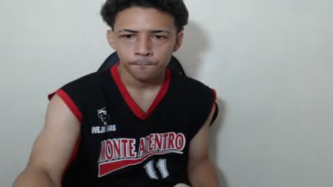 Snapshot of el_menor chatting on April 22, 2:14 am Instagram BelowAbajo online show from April 22, 2:14 am